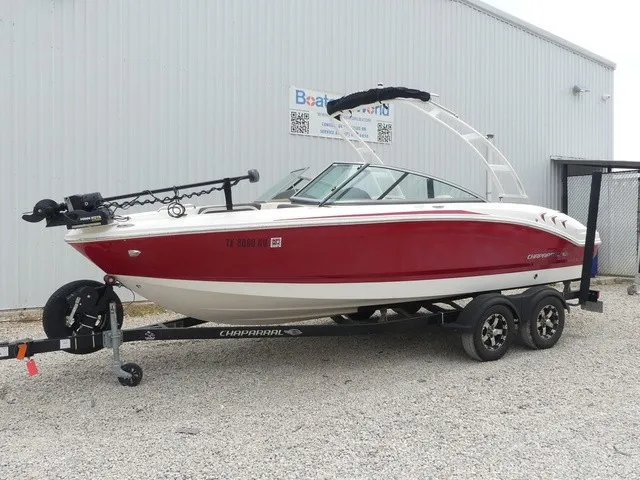 The Image of Chaparral 21 H2O Ski & Fish 2019 - 1