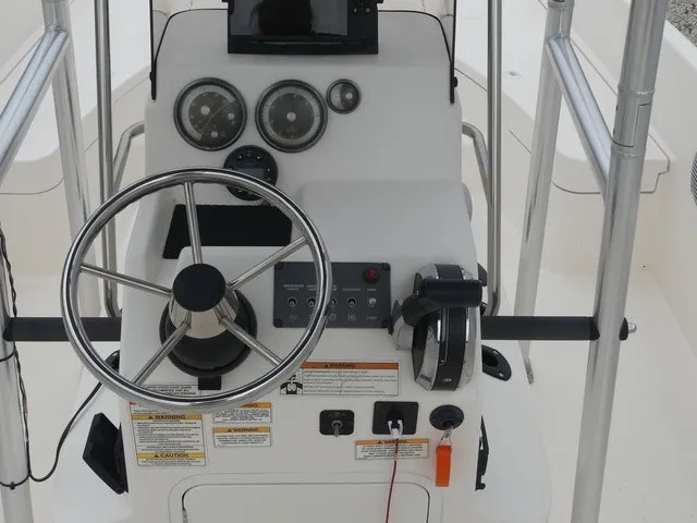 Slide: The Image of Bayliner Element F21 2020 - 18