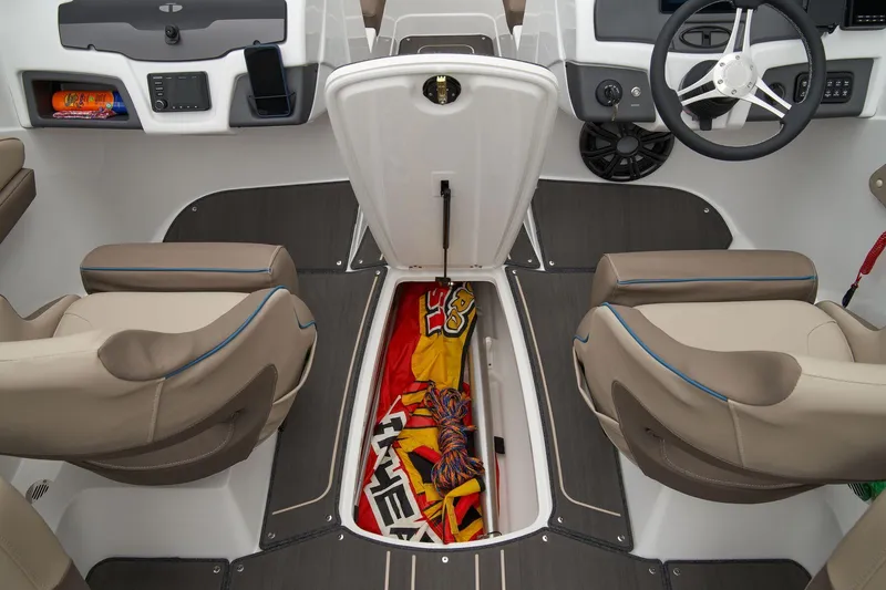 Slide: The Image of Tahoe 210 S 2027 - 39