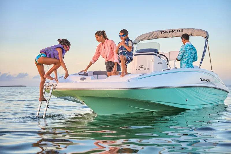 Slide: The Image of Tahoe 2150 CC 2027 - 105