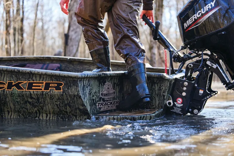 Slide: The Image of Tracker Grizzly 1553 Timber 2027 - 21