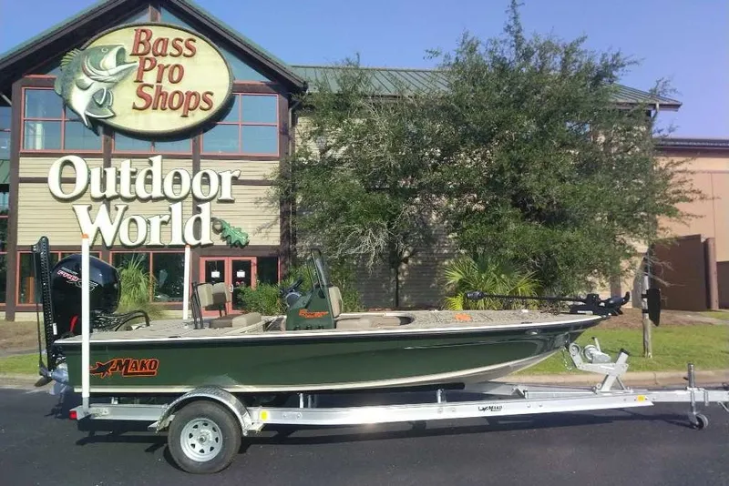 The Image of 2026 Mako 18 Pro Skiff Backwater Edition boat at Bass Pro Shops Outdoor World. - 0