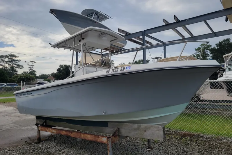 The Image of 1990 Grady-White Fisherman 204 boat on display, showcasing sleek design and sturdy build. - 1