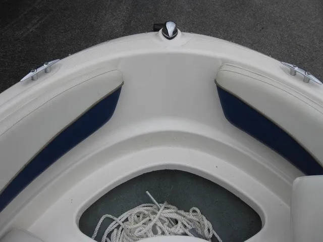 Slide: The Image of Bayliner 205 BR I/O MERCRUISER 2003 - 15