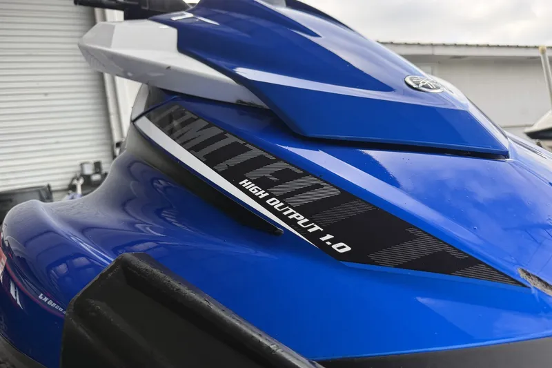 Slide: The Image of 2017 Yamaha WaveRunner VX Limited HO, blue, high output engine detail. - 5