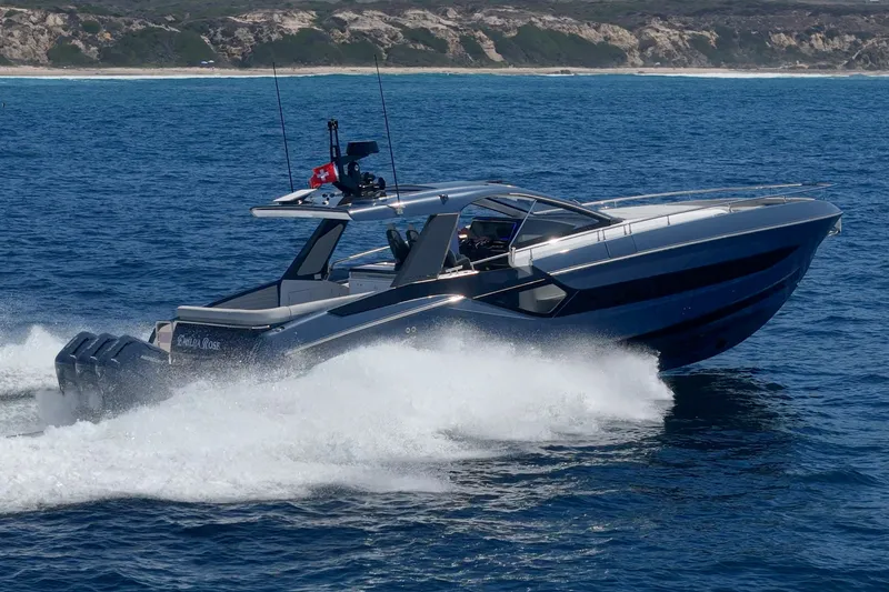 Slide: The Image of Azimut Verve 48 2025 - 15