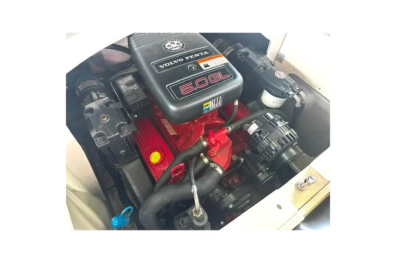 Slide: The Image of Engine compartment of a 2007 Four Winns 200 Horizon boat with Volvo Penta 5.0GL engine. - 16