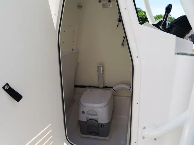 Slide: The Image of Sea Born LX22 Center Console 2027 - 24
