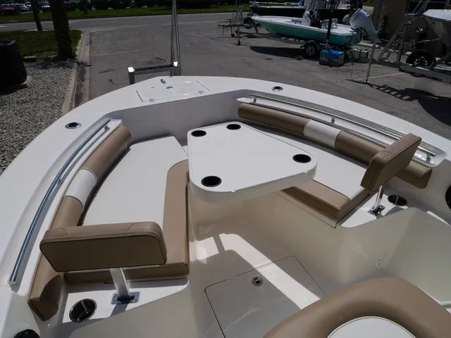 Slide: The Image of Sea Born LX22 Center Console 2027 - 19