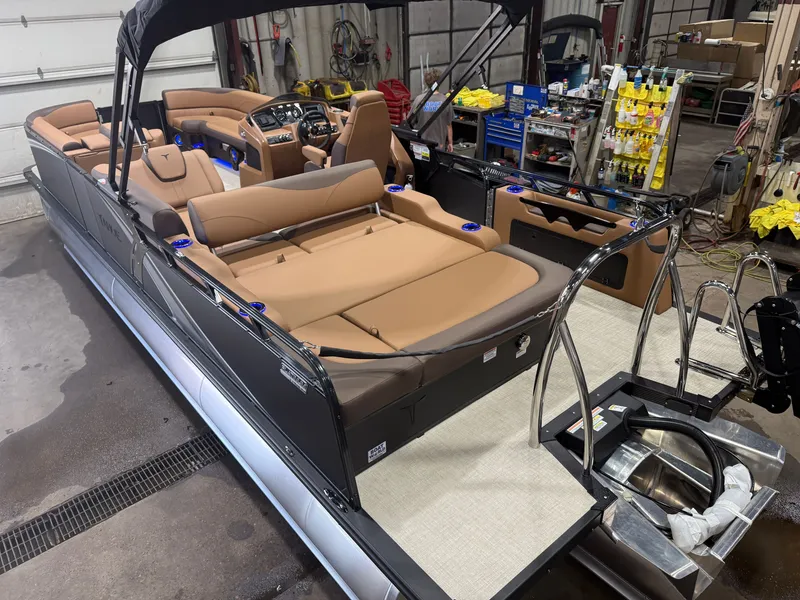 Slide: The Image of Tahoe LTZ 300HP VRB 2385 Swingback Tritoon 2027 - 52