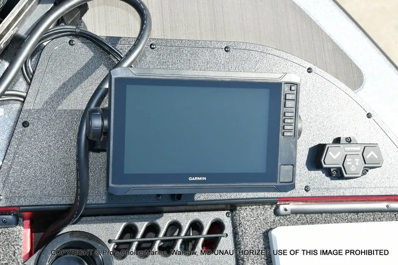 Slide: The Image of A modern Garmin navigation system is mounted on the dashboard of a Nitro Z20 XL Pro boat. - 37