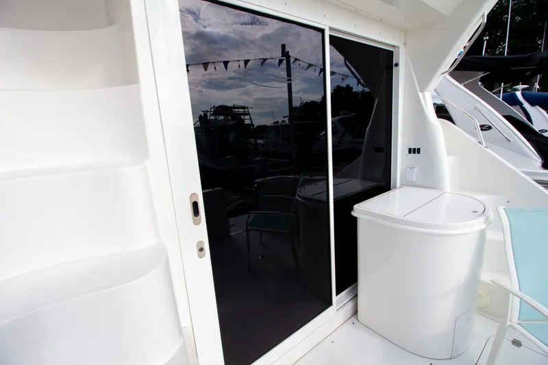 Slide: The Image of Carver Yachts 33 Super Sport 2006 - 50