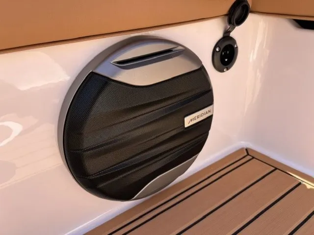 Slide: The Image of MasterCraft XT22 2027 - 19