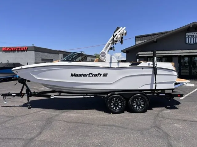 The Image of MasterCraft XT22 2027 - 1