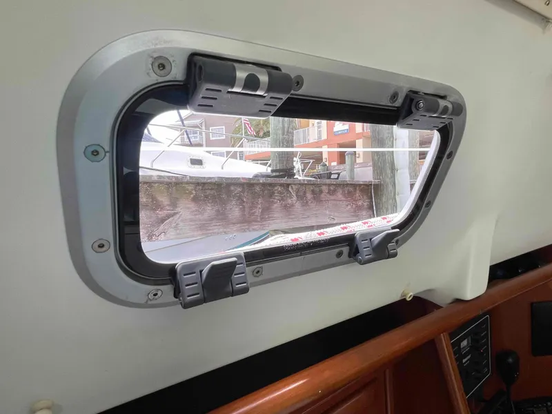 Slide: The Image of Beneteau 361 2004 - 67