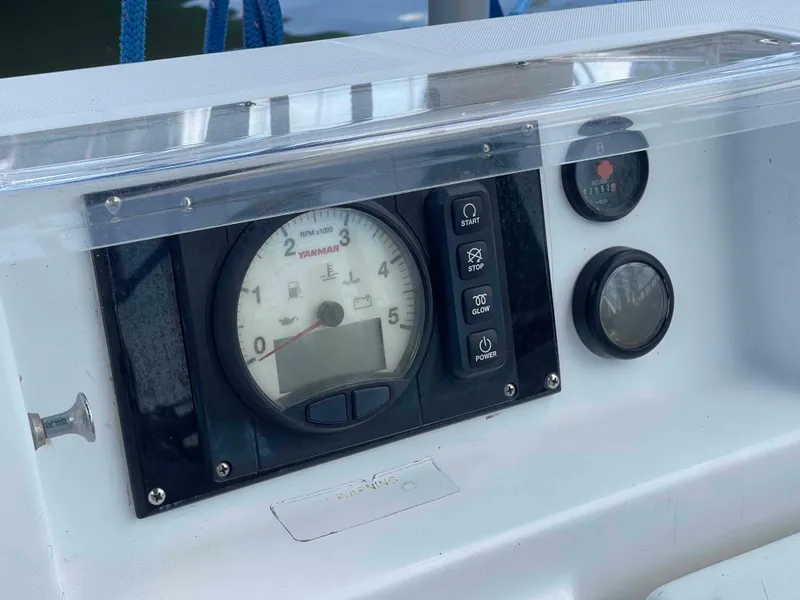 Slide: The Image of Beneteau 361 2004 - 75