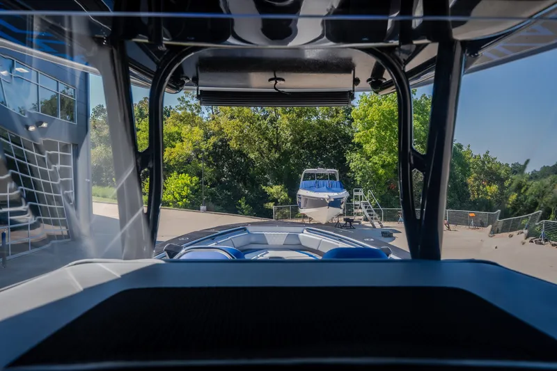 Slide: The Image of Interior view of 2022 Statement 350 Open boat with outdoor scenery. - 58