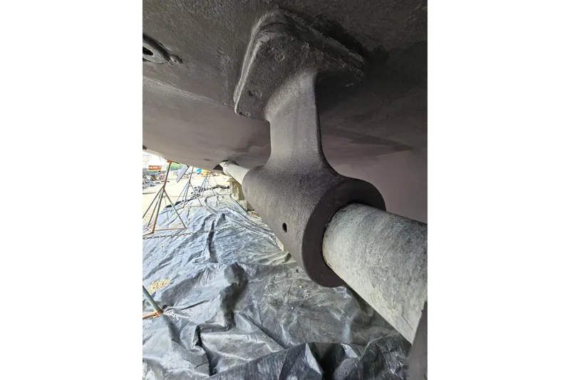 Slide: The Image of Underwater view of 1980 Hatteras 70 Motor Yacht propeller shaft and support. - 37