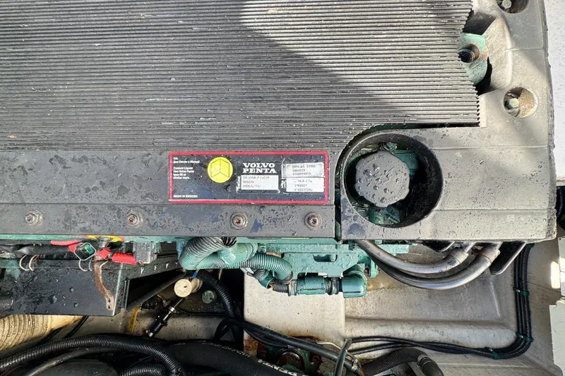 Slide: The Image of Volvo Penta engine in 2004 Sunseeker Sportfisher 37 boat, showing model details. - 123