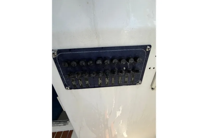 Slide: The Image of Control panel on a 2002 Sea Fox 230 Walk Around boat. - 18