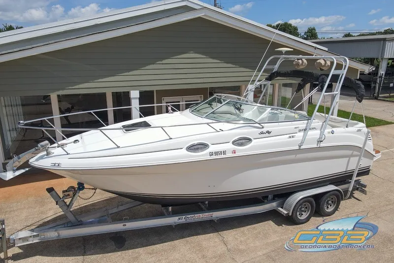 Slide: The Image of 2000 Sea Ray Sundancer 260 boat on trailer at Georgia Boat Brokers. - 10