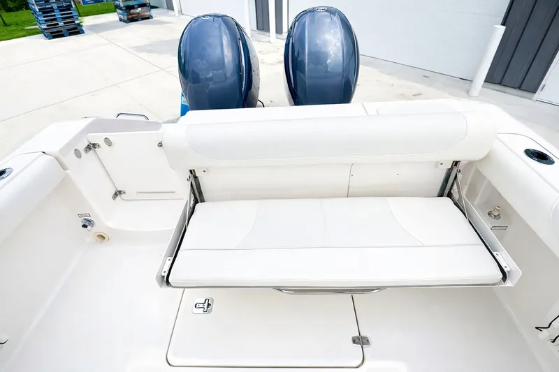 Slide: The Image of Transom Seat - Fold Down - 14