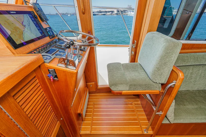 Slide: The Image of Pacific Seacraft 38T Fast Trawler 2003 - 21