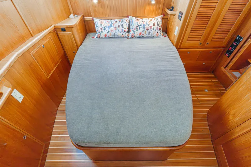 Slide: The Image of Pacific Seacraft 38T Fast Trawler 2003 - 42