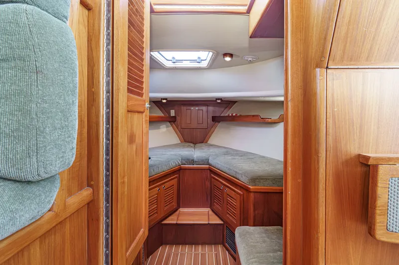 Slide: The Image of Pacific Seacraft 38T Fast Trawler 2003 - 49