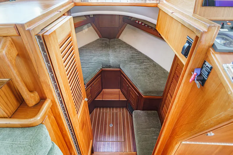 Slide: The Image of Pacific Seacraft 38T Fast Trawler 2003 - 50
