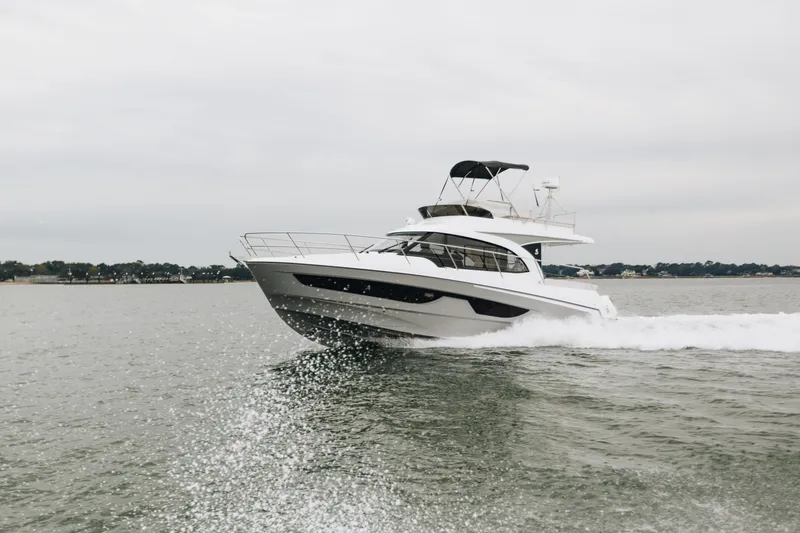 The Image of Beneteau Antares 11 Fly 2026 naviguant sur l'eau. - 0