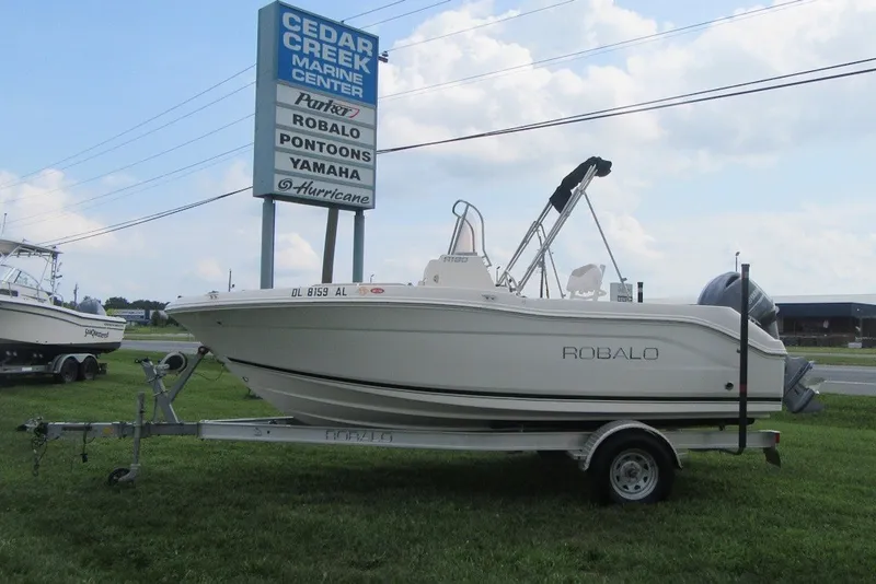 The Image of 2018 Robalo R180 Center Console boat on trailer at Cedar Creek Marine Center. - 0