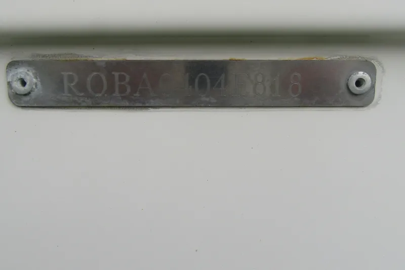 Slide: The Image of 2018 Robalo R180 Center Console hull identification number plate. - 4