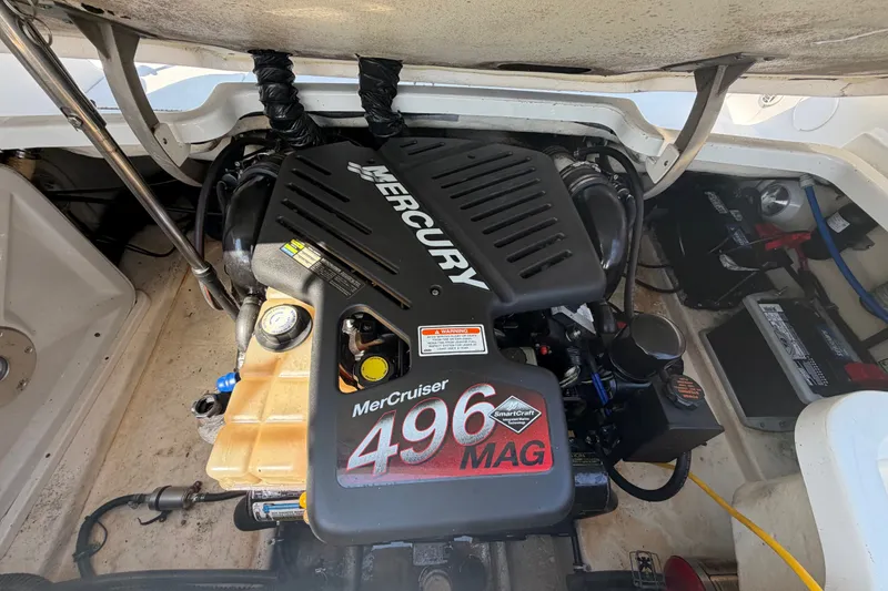 Slide: The Image of Engine compartment of a 2004 Formula 260 Bowrider with MerCruiser 496 MAG engine. - 34