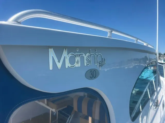 Slide: The Image of Mainship Pilot 30 Sedan 1999 - 5