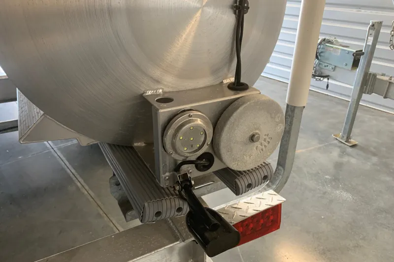 Slide: The Image of 2022 Barletta LUSSO 25U pontoon boat trailer hitch and electrical connector. - 26