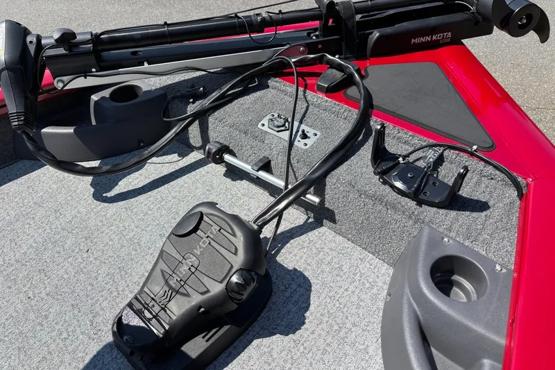 Slide: The Image of 2024 Tracker Pro Team 175 TF boat with Minn Kota trolling motor. - 20