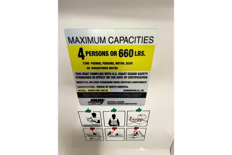 Slide: The Image of Capacity label for 2013 Zodiac Yachtline 2 Deluxe 340, max 4 persons or 660 lbs. - 17