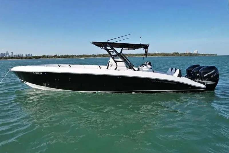 Slide: The Image of 2009 Midnight Express 34 Open Boot auf dem Wasser. - 13