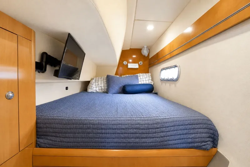 Slide: The Image of Cozy cabin interior of 2006 Fountaine Pajot Highland 35 Pilot with bed and TV. - 23