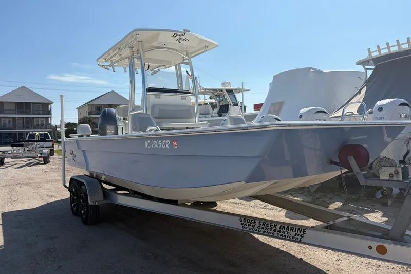 Slide: The Image of 2021 KenCraft BAYRIDER 2260FS boat on trailer at Goose Creek Marine. - 5