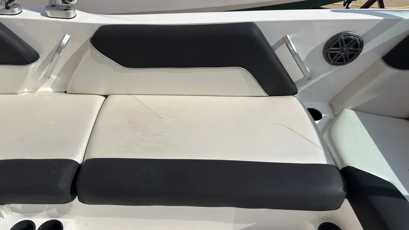Slide: The Image of MasterCraft NXT22 2016 - 15