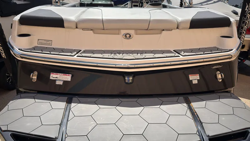 Slide: The Image of MasterCraft NXT22 2016 - 8