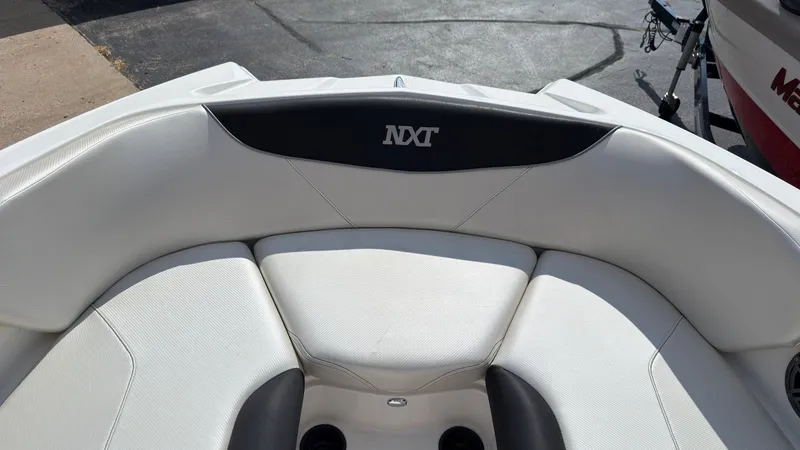 Slide: The Image of MasterCraft NXT22 2016 - 36