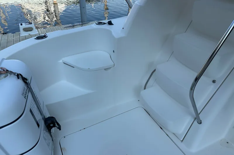 Slide: The Image of Staircase and seating area on 2007 Meridian 411 Sedan yacht deck. - 34
