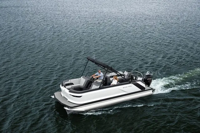 Slide: The Image of Manitou 22' CRUISE (Signature package) 150hp 2025 - 13