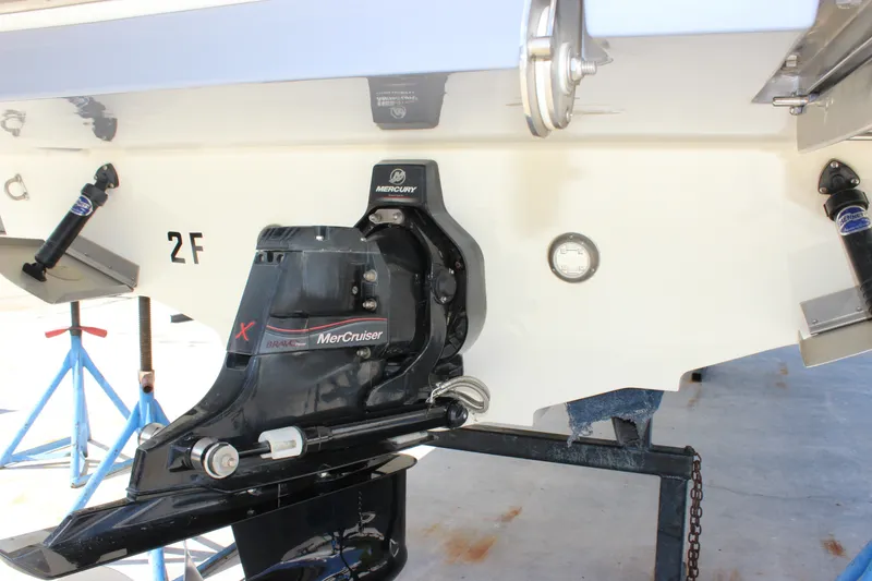 Slide: The Image of 2019 Sea Ray SDX 290 boat with MerCruiser engine detail. - 13