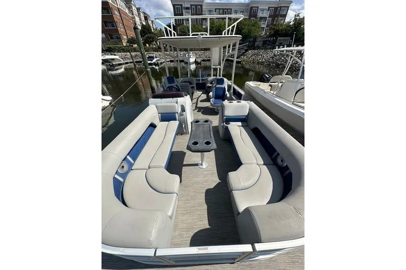 Slide: The Image of 2021 Bennington L Bowrider 25 Swingback with spacious seating and modern design. - 12