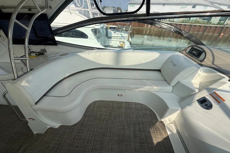 Slide: The Image of Luxurious seating area on a 2008 Cruisers Yachts 520 Express boat. - 28