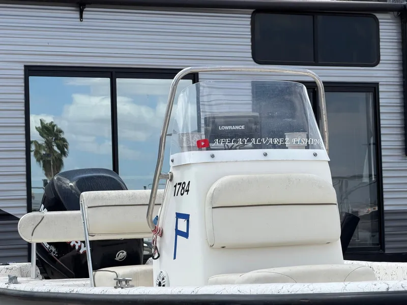 Slide: The Image of Tidewater 170CC 2014 - 2